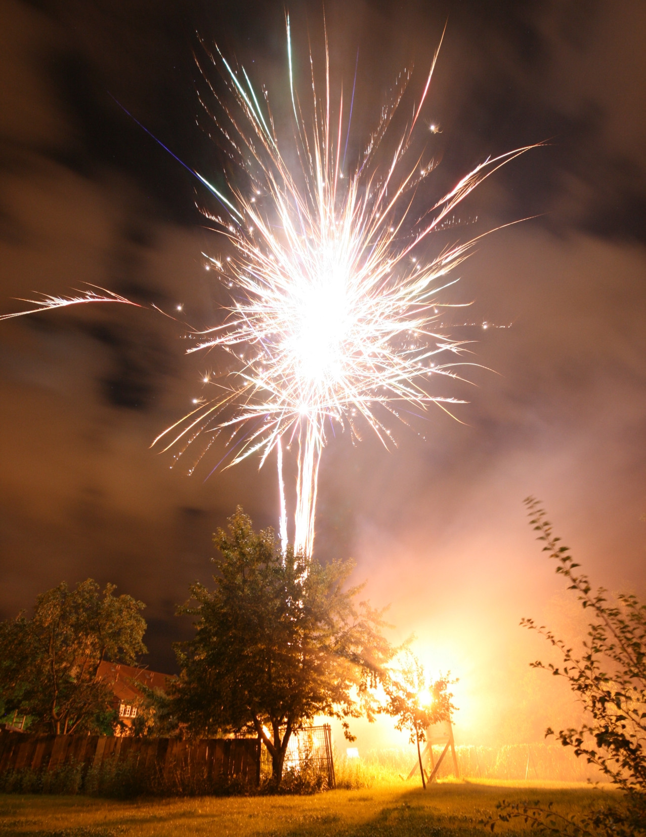 Groß - Feuerwerk 2010 Herrenhaus Dresden